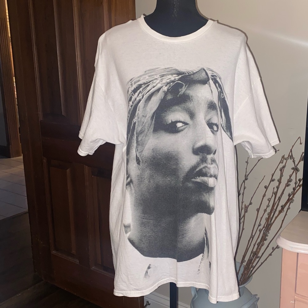 Classic Tupac Tshirt Size XL Tee Shirt